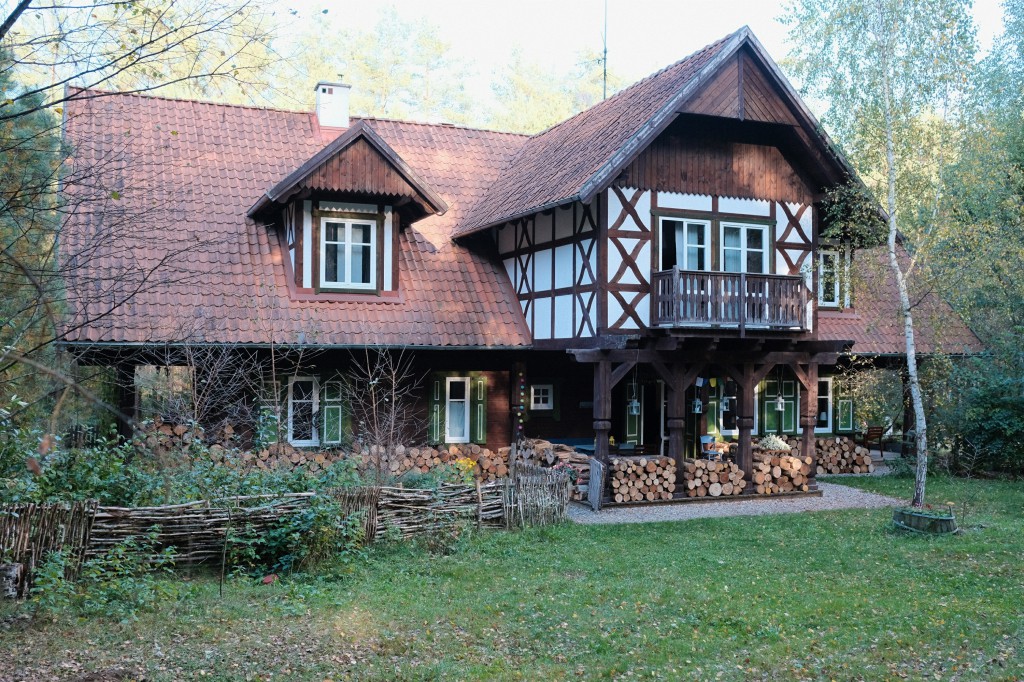 Drewniany dom w tyrolskim stylu