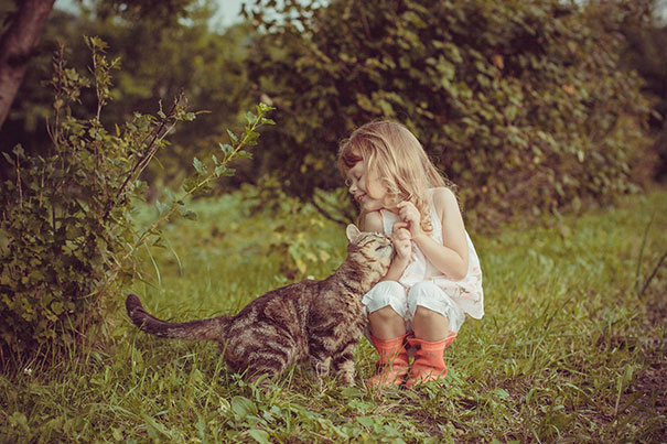kids-with-cats-49__605