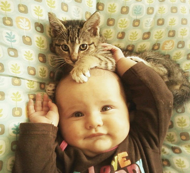 kids-with-cats-71__605