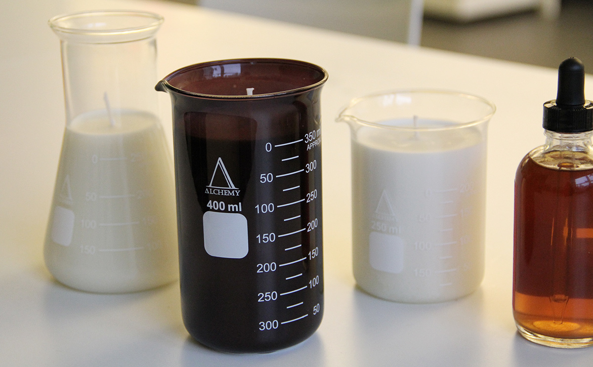 alchemy-produx-beaker-flask-candle-cool-hunting