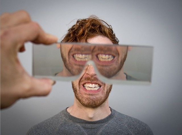 3D-Printed-Lenses-Distorting-Faces_6-640x473