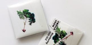 okładki kart microSD białe z drzewkami