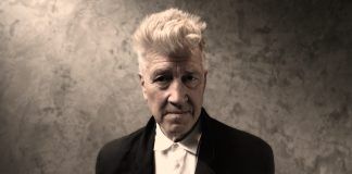 David Lynch w białej koszuli i czarnym fraku
