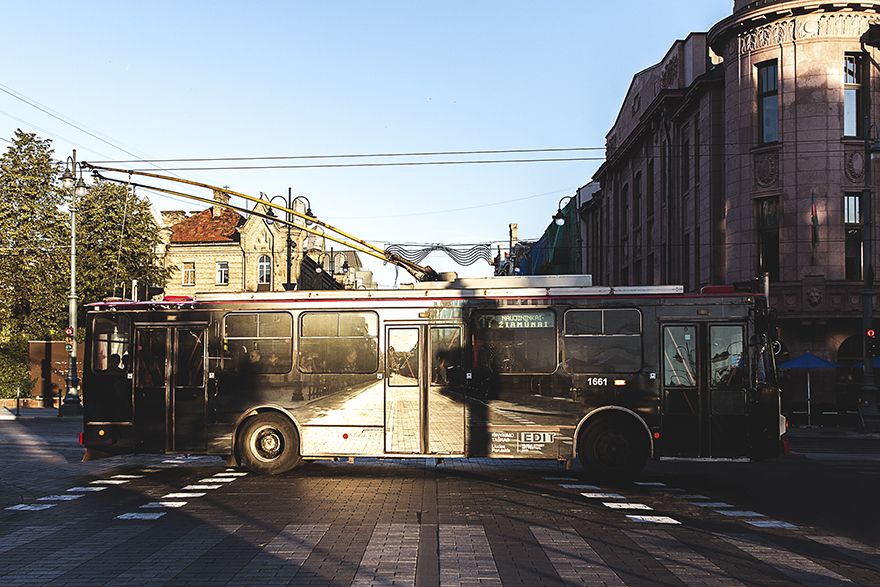  Trolejbus wymalowany na wzór ulicy
