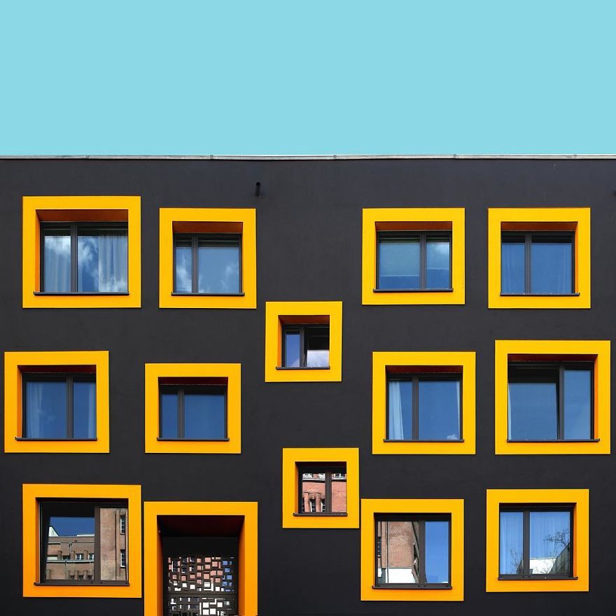 Pokolorowany budynek w Berlinie