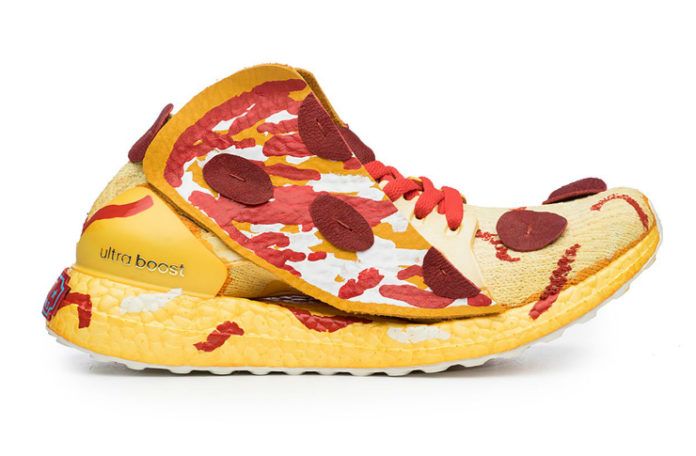 Fotografia reklamowa ukazując buty firmy Adidas, model Ultraboost w motyw pizzy