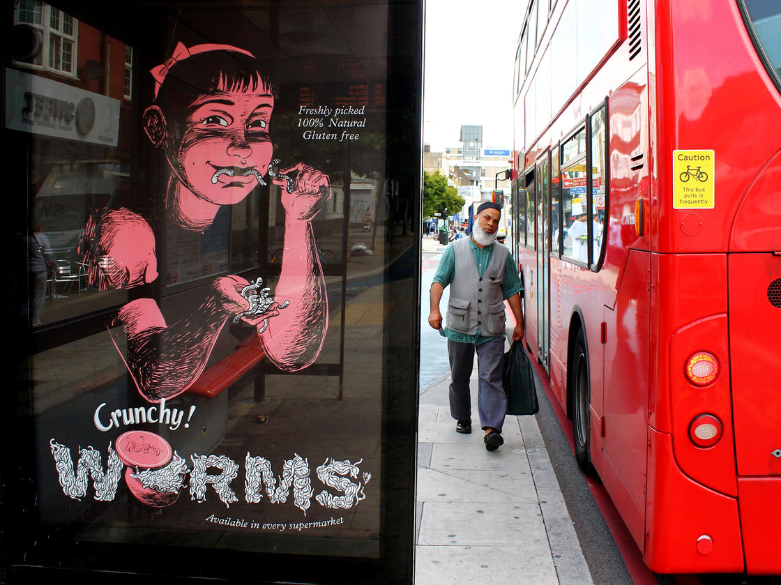 15 Brutalnie szczere „reklamy”, które zawisły w Londynie