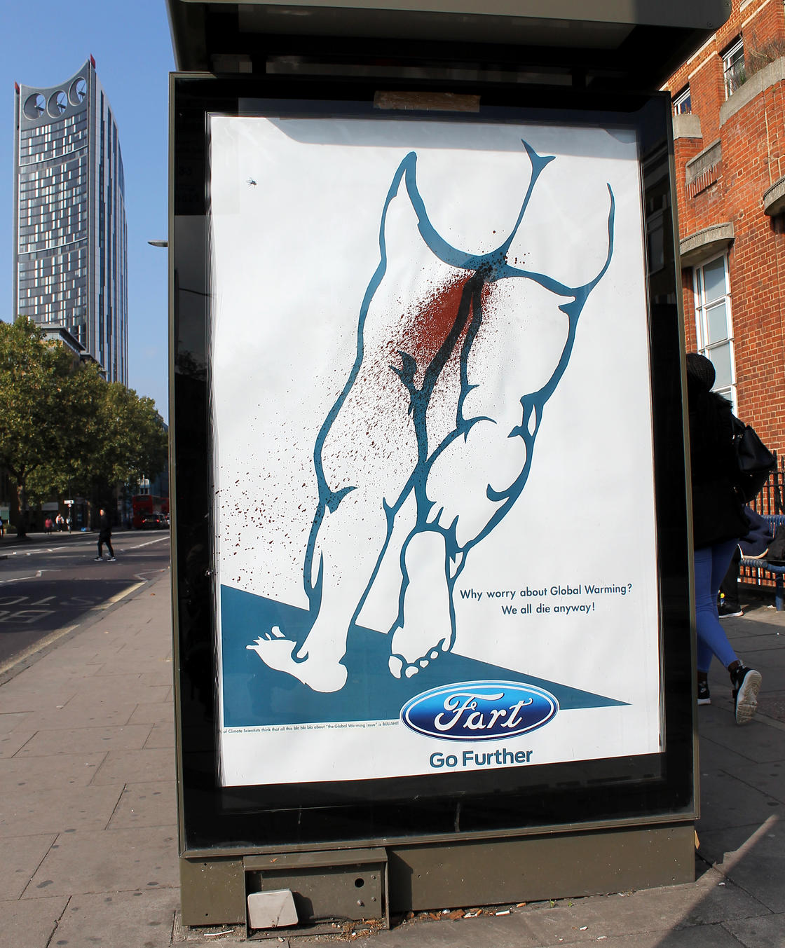 19 Brutalnie szczere „reklamy”, które zawisły w Londynie