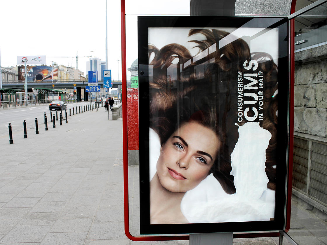 23 Brutalnie szczere „reklamy”, które zawisły w Londynie
