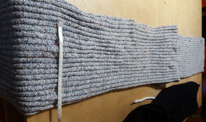 Sweter w trakcie produkcji