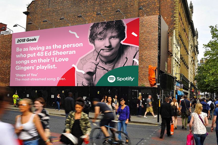 Billboard od Spotify wiszący na ścianie budynku
