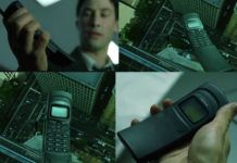 Cztery kadry z filmu Matrix z telefonem Nokia