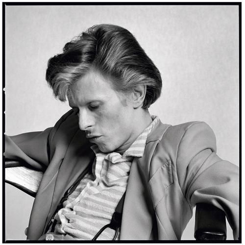 07 Sesja zdjęciowa przedstawiająca wycieńczonego od kokainy Davida Bowiego