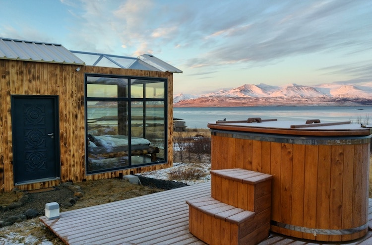 5 Wynajmij mikro-domek na Islandii i podziwiaj zorzę polarną z sypialni