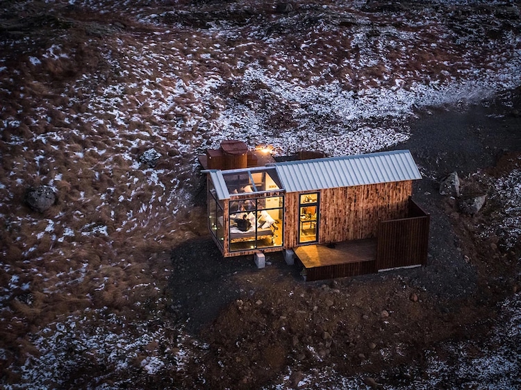 6 Wynajmij mikro-domek na Islandii i podziwiaj zorzę polarną z sypialni