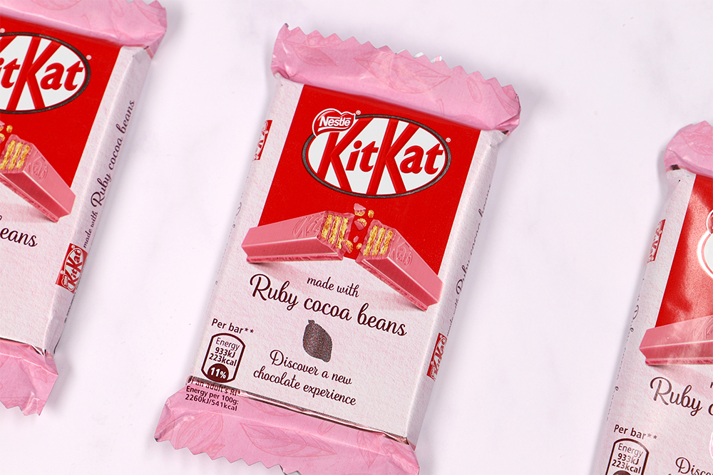6304bb875acc1449247224bc5bcd1bbd Do Anglii trafił KitKat z naturalnie różowej czekolady
