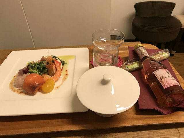 11 4 Jak wyglądają posiłki w japońskich szpitalach?