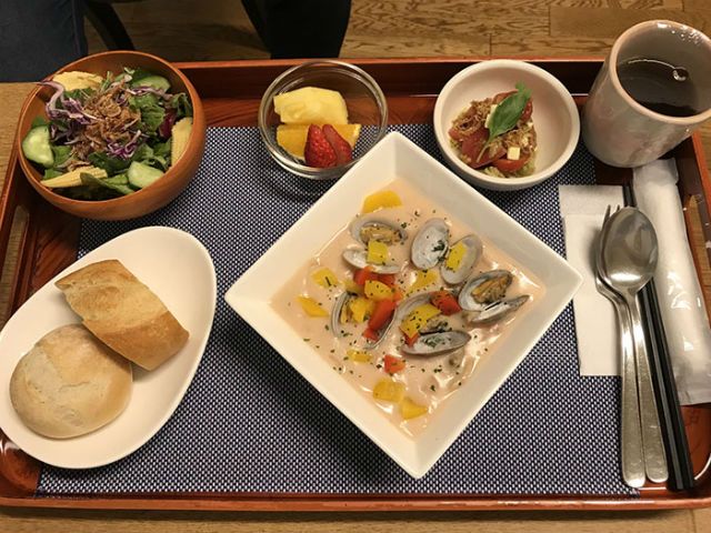1 8 Jak wyglądają posiłki w japońskich szpitalach?