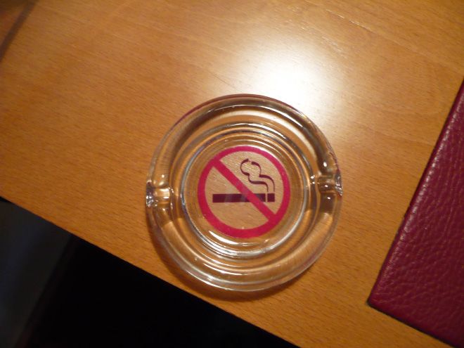 Popielniczka z zakazem palenia