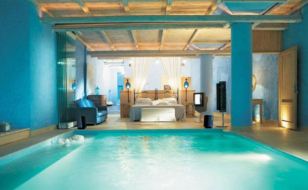 Grecotel Mykonos Blu Hotel 15 zapierających dech w piersiach basenów z całego świata