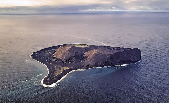 forbidden places on earth surtsey island iceland 18 W okolicach Islandii istnieje wyspa, na której jest zabroniona defekacja
