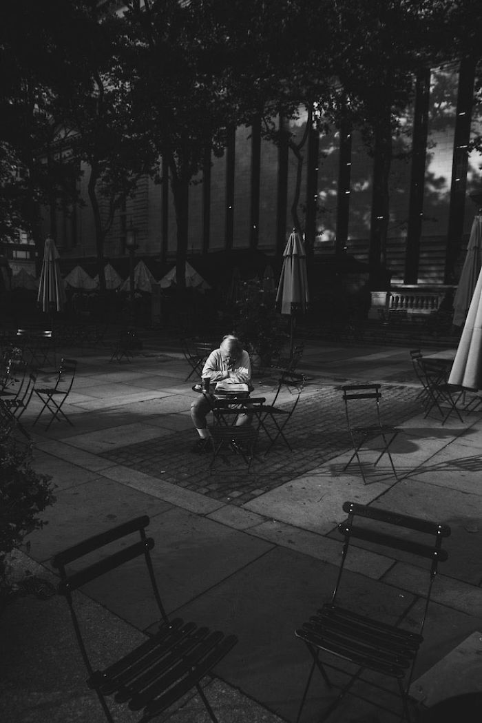 DSamotno1 5b4d76b349c6a 700 Fotograf uchwycił chwile „samotności w Nowym Jorku”