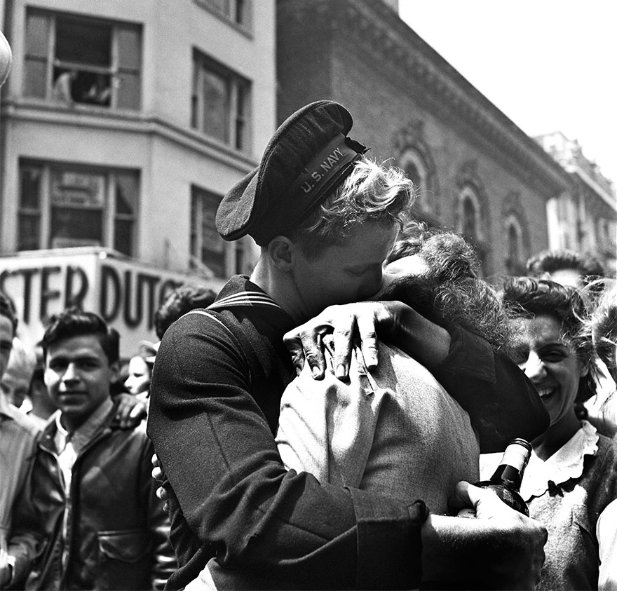 wartime love photos 026 Jak wyglądała miłość w czasach wojny?