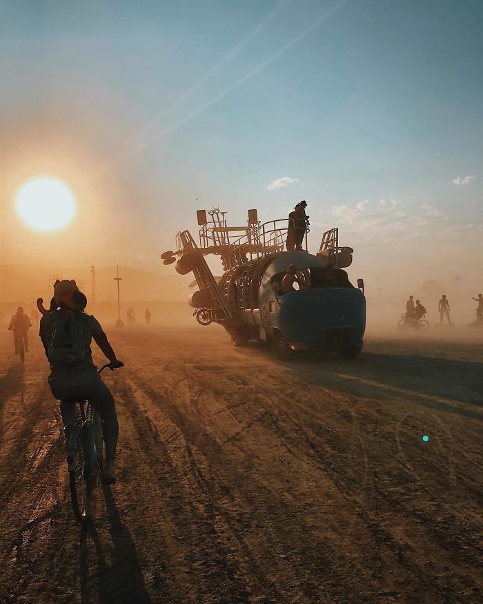 BnCYGNch27W png 700 Najlepsze instalacje z tegorocznej edycji festiwalu Burning Man