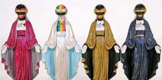 Cztery figurki Maryjek przerobione na symbole popkulutury