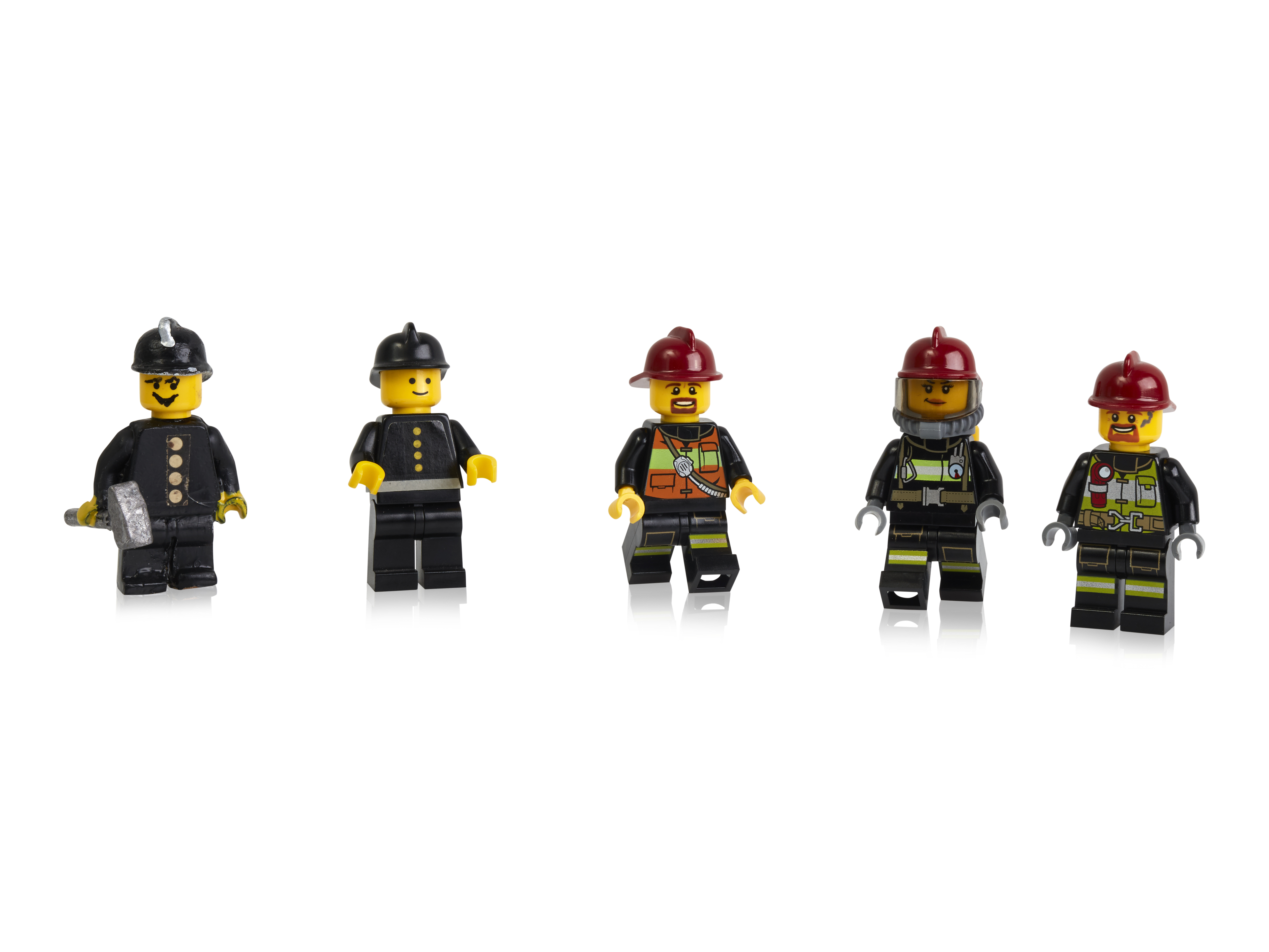 Early prototypes first and more recent minifigure firefighters 40-lecie minifigurek LEGO: jak zmieniały się na przestrzeni lat?