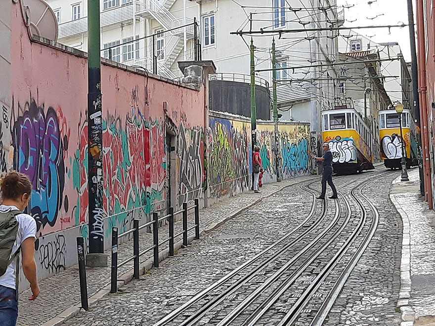 Ulica pokryta graffiti