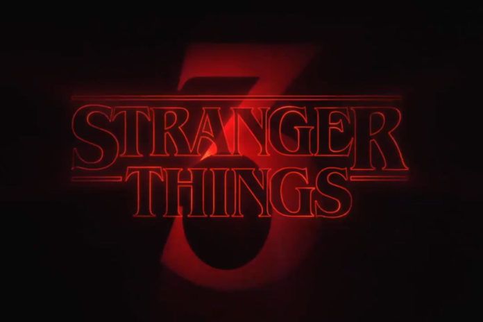 Neonowy napis Stranger Things 3