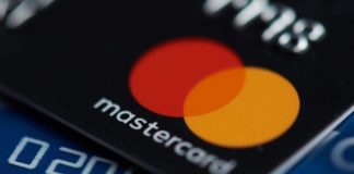 Karta płatnicza z logo Mastercard