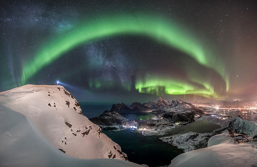The Watcher By Nicolai Brügger 30 najlepszych zdjęć z konkursu Astronomy Photographer of the Year, czyli fotografii dosłownie nie z tego świata