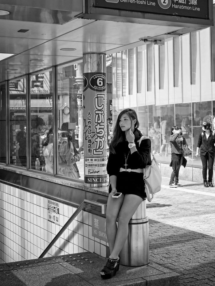 Photographer Gives a Fascinating Glimpse into the Train Culture of Japan through 21 Black White Photos 5d89b9ead12d0 700 20 zdjęć pokazujących fascynującą kulturę Japonii z perspektywy metra