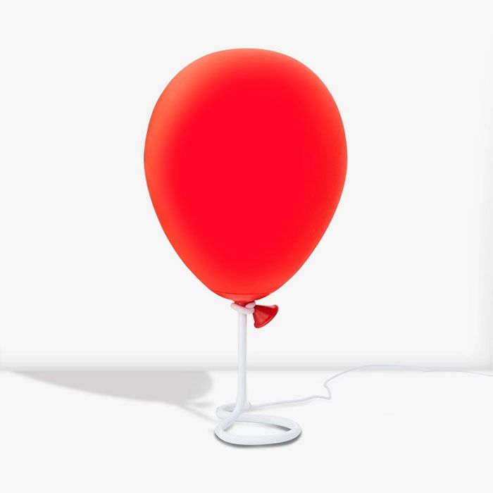 Lampka w kształcie czerwonego balona