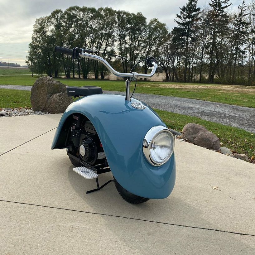 Mężczyzna stworzył z oryginalnego Volkswagena Beetle urocze mini motocykle 2 Mężczyzna przerobił Volkswagena Beetle urocze mini-motocykle