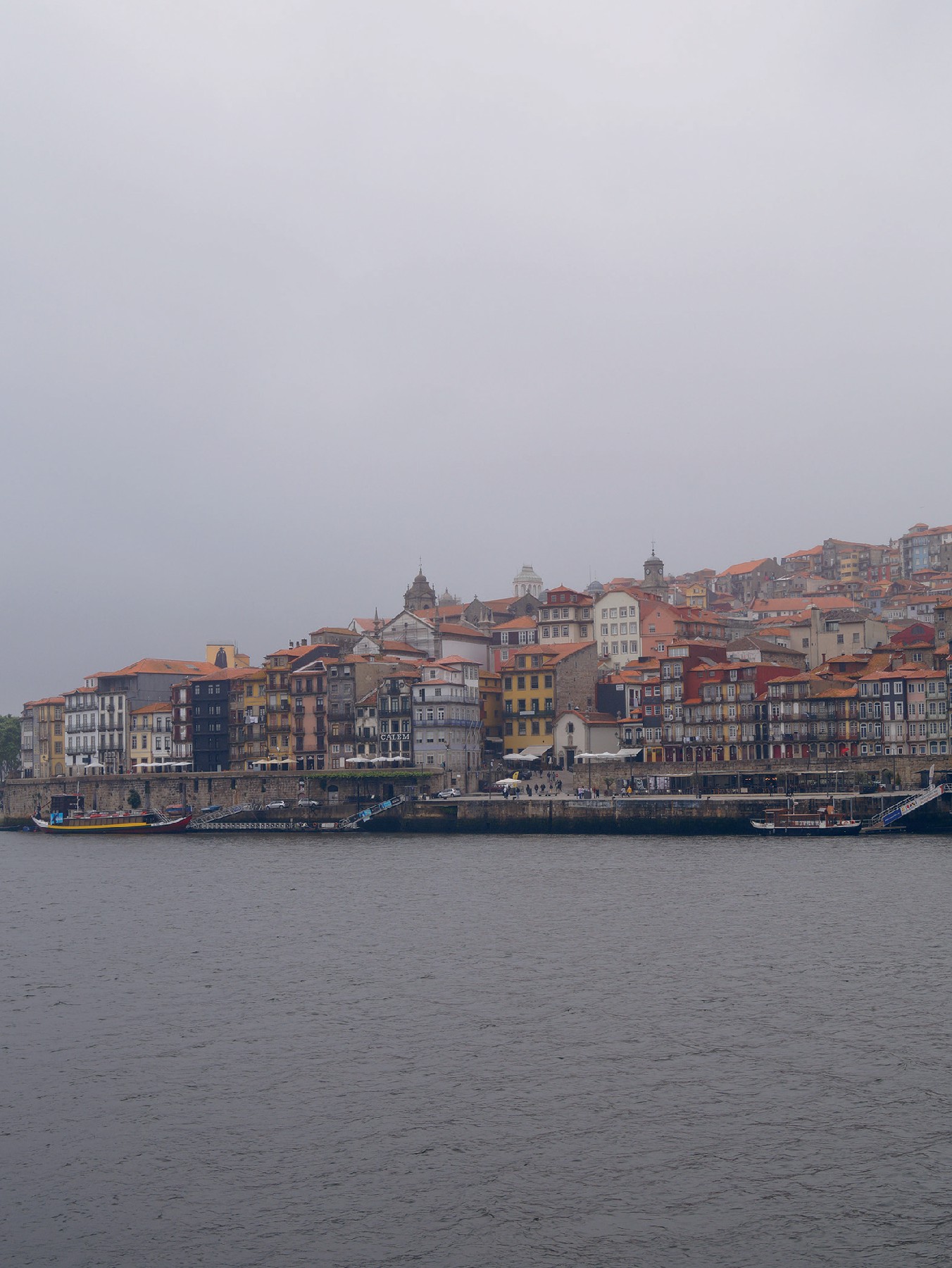 01 Porto to miasto, które zachwyca i wkurza. Dlaczego? Bartek Kieżun o swojej podróży do Porto z książki „Portugalia do zjedzenia”