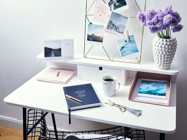 Praca z domu Home office HIRO biurko Jak pracować zdalnie i zachować work-life balance?