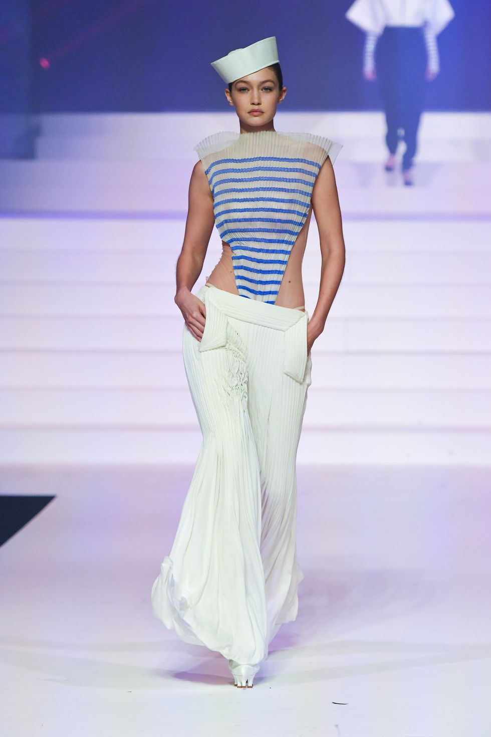 gigi hadid walks the runway during the jean paul gaultier news photo 1594043337 Haute Couture. 10 najlepszych pokazów światowej mody