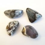 kamienie znaki zodiaku opal Kamienie zodiakalne – spis amuletów związanych ze znakami zodiaku