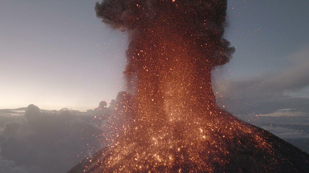 Wybuch wulkanu z bliska