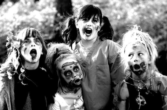 zombie walk kids Apokalipsa zombie. Śmierć kroczy między nami