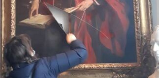 Propalestynska aktywistka zniszczyla portret Lorda Balfoura na Uniwersytecie w Cambridge Home Kris 2020 v2
